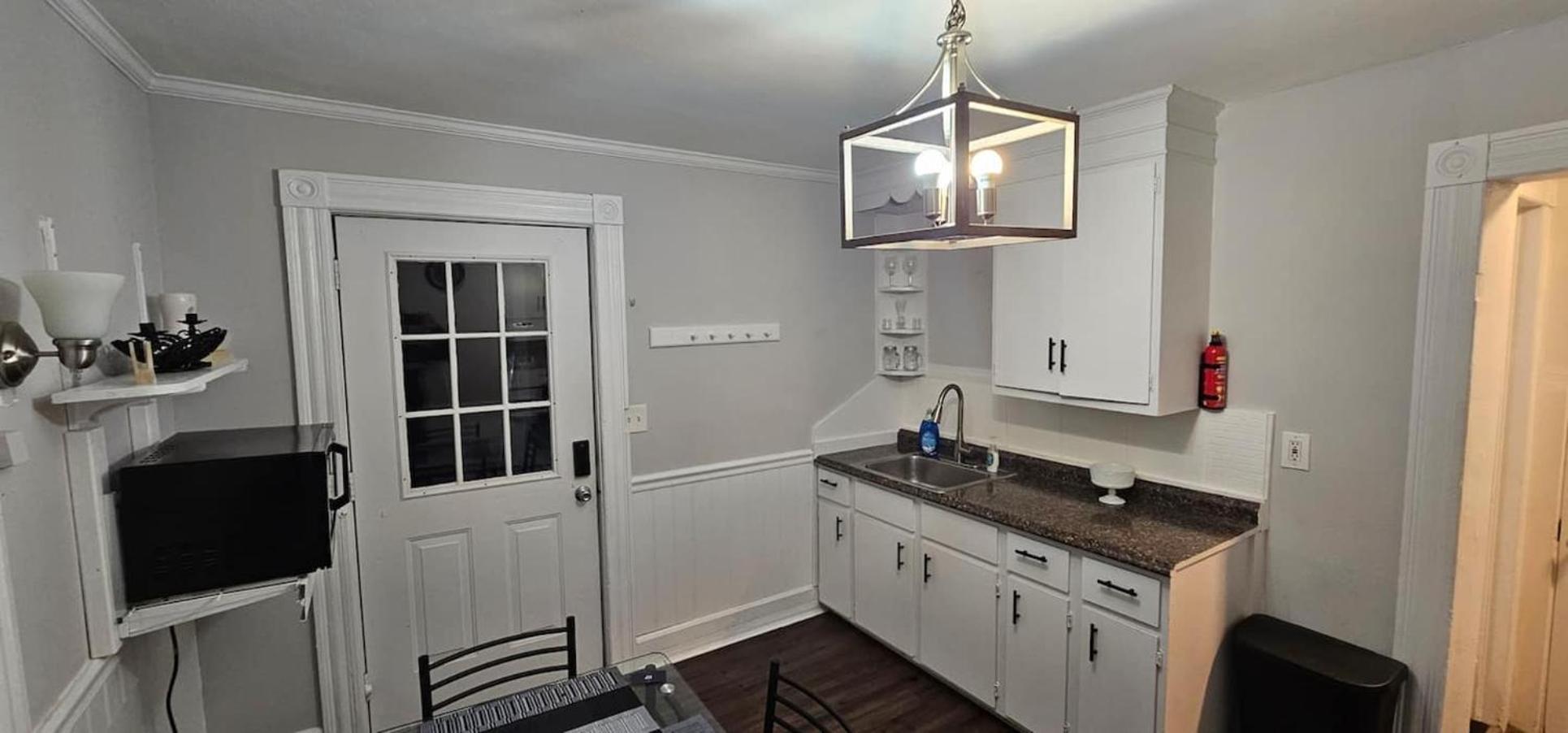 Private Apt In Middletown-Wesleyan Екстер'єр фото